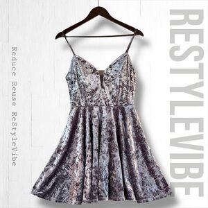 SPEECHLESS Women’s Size 7 Dress Mini Velour Bling Silver Adjustable Straps